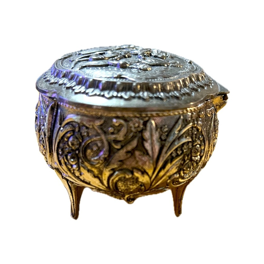 English Pewter Ornate Footed Trinket Box Blind Man's Bluff Scene - Picture 4 of 7
